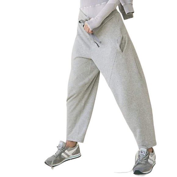 Free People Movement Summit Scout Pants in Light Gray Size Medium NWT - Picture 2 of 11